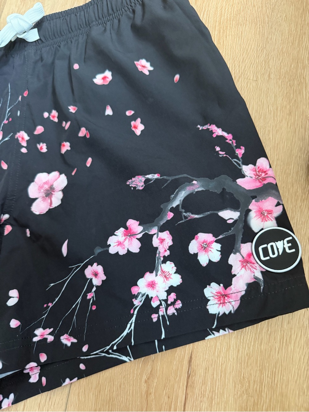 Brand new Cove men’s Cherry blossom shorts